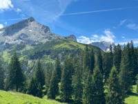 Alpspitze ..... im Hintergrund die Zugspitze